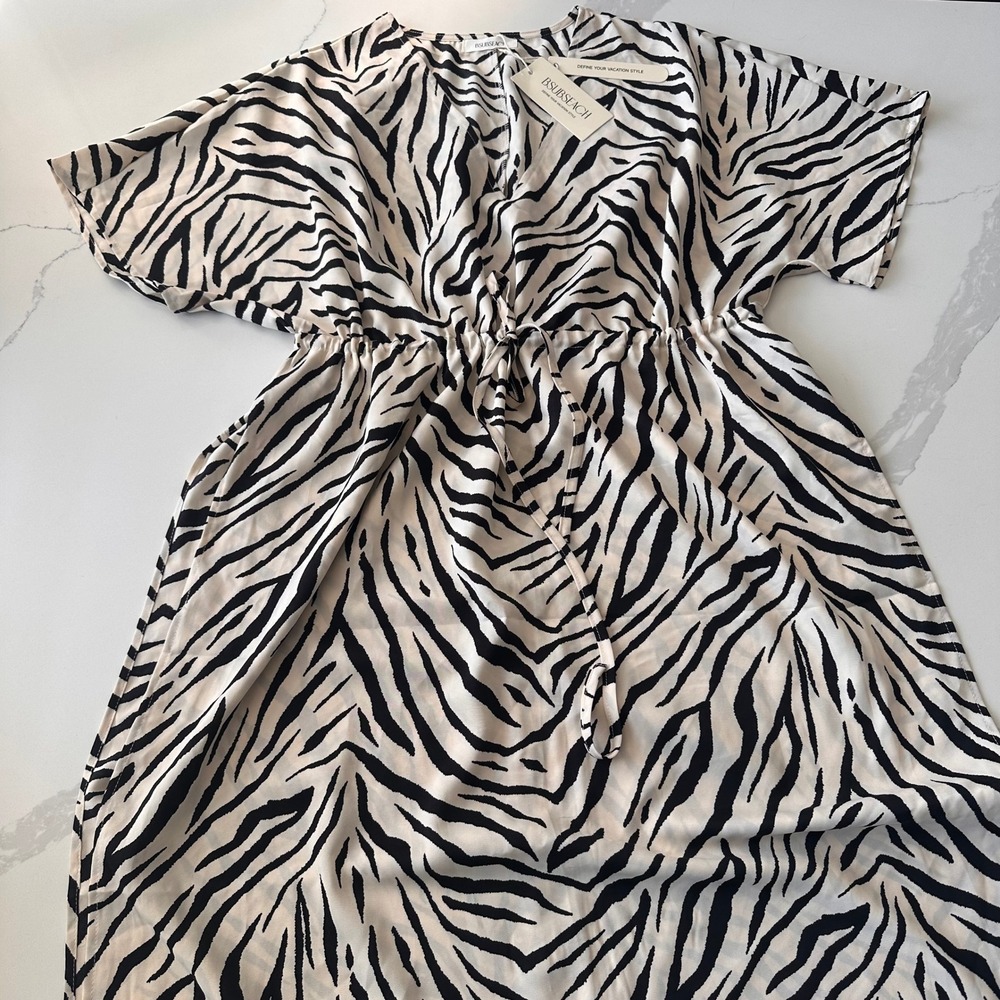Bsubseach Zebra Print Swimsuit Cover Up Kaftan Size Large Drawstring Black White